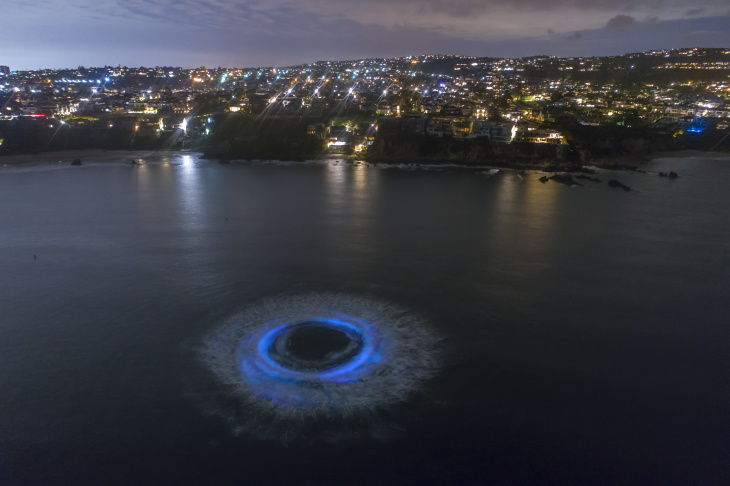 How A Massive Red Tide Event Makes For Glowing Blue Waves