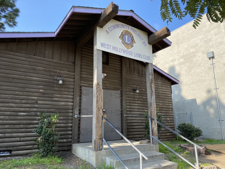 West Hollywood S Log Cabin Is A Hub For Sobriety Groups Now