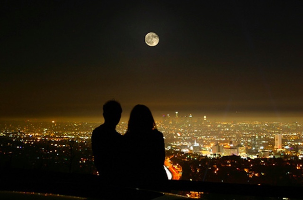 The Best Places To Meet Someone From The Internet For A First Date In L.A.
