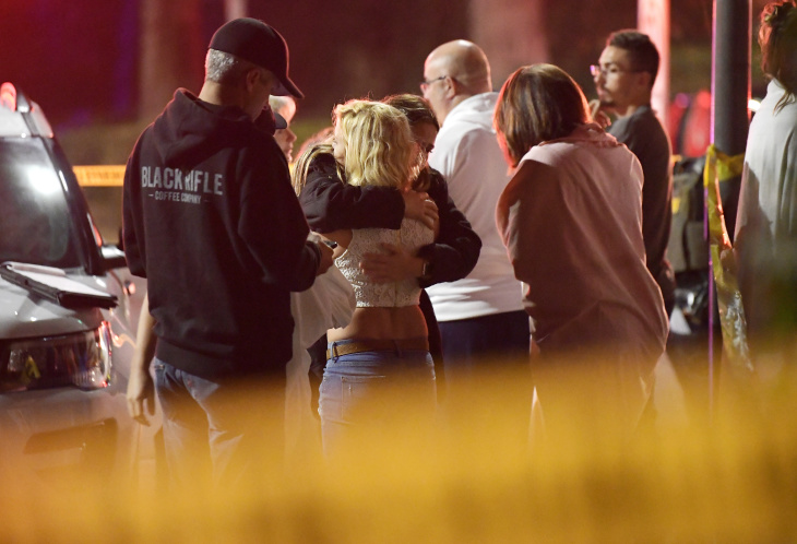 Thousand Oaks Mass Shooting 13 Dead Including Sheriffs Sergeant Gunman Identified Laist 